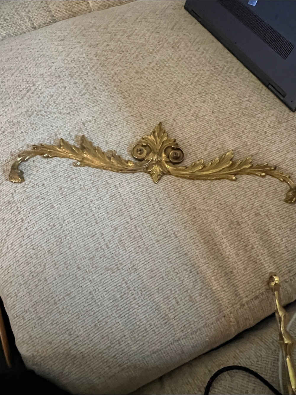 Ornate Gold Leaf Decorative Applique - Picture 2 of 2